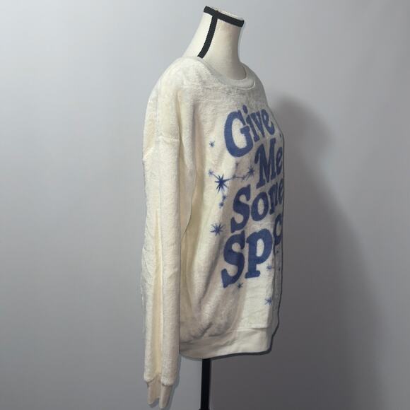 Wound Up "Give Me Some Space" white & blue Sweater women’s size large(11-13) - Picture 3 of 6